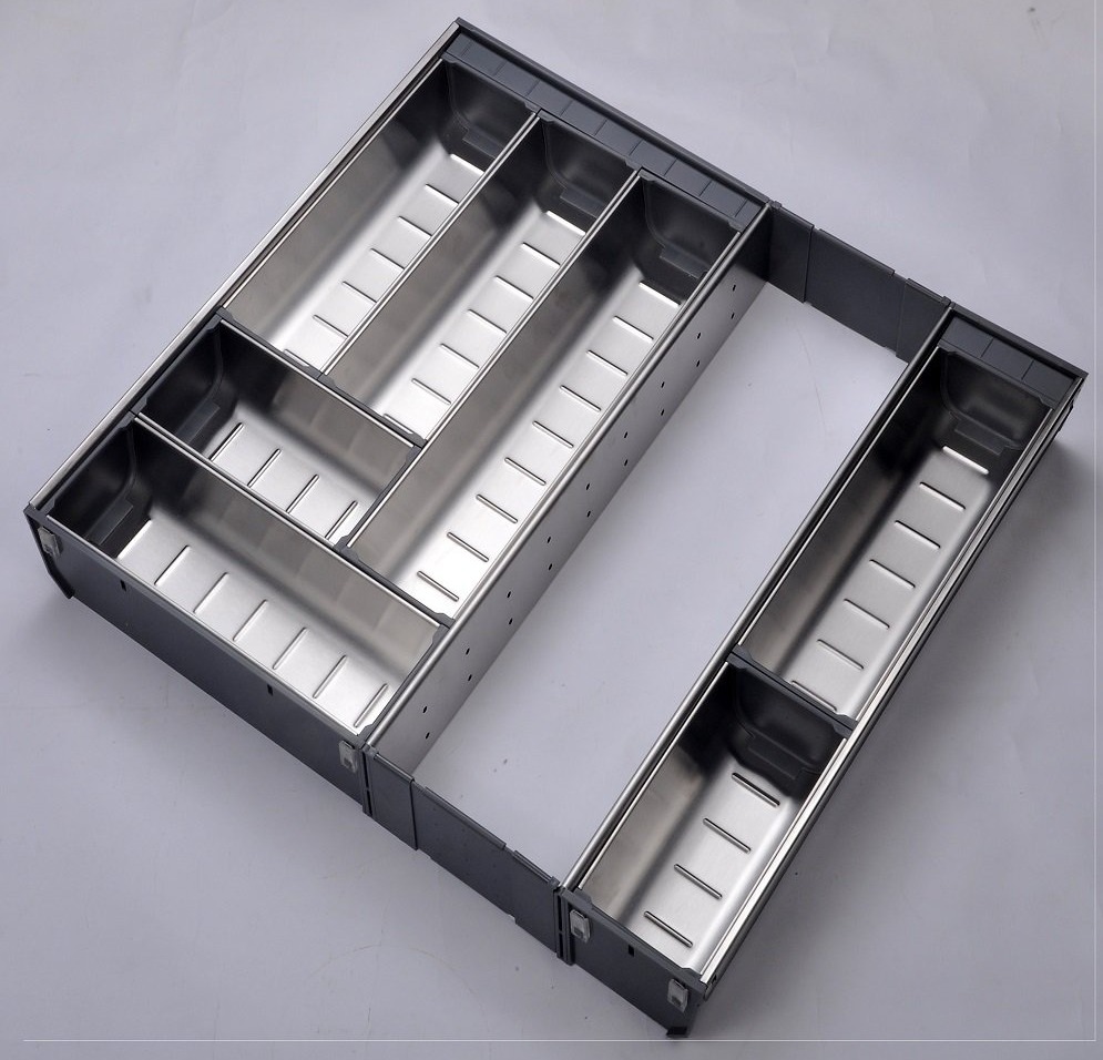 Khay chia thìa dĩa bằng Inox của hãng Eurogold, nhập khẩu.