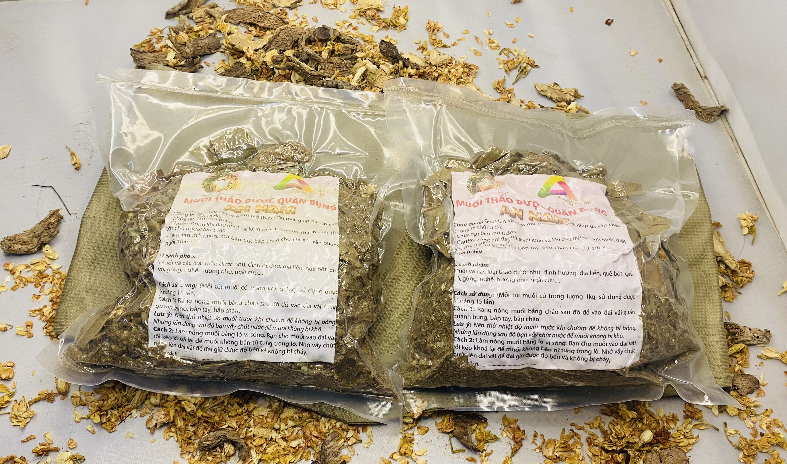 [SALE] COMBO 5 GÓI MUỐI THẢO DƯỢC ( TẶNG ĐAI CHƯỜM MUỐI)
