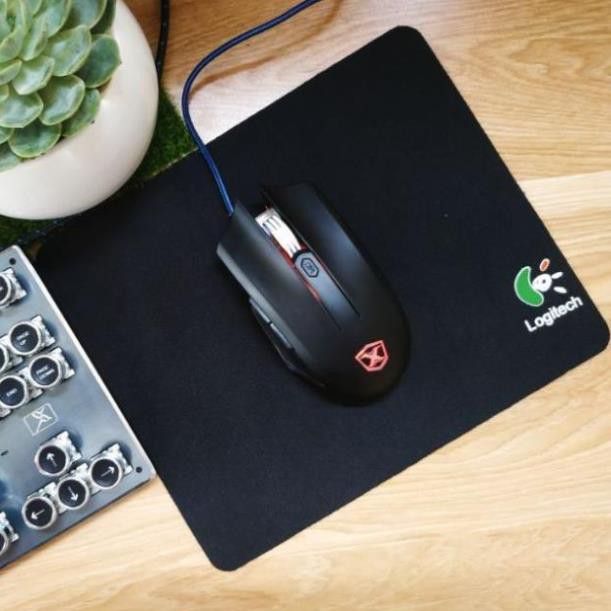 Lót Chuột Logitech Siêu Rẻ 22 X 18 Cm