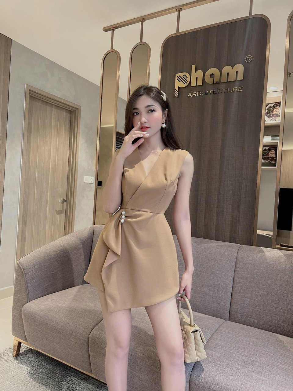 JUM ĐÙI CỔ TIM ĐÍNH CƯỜM EO