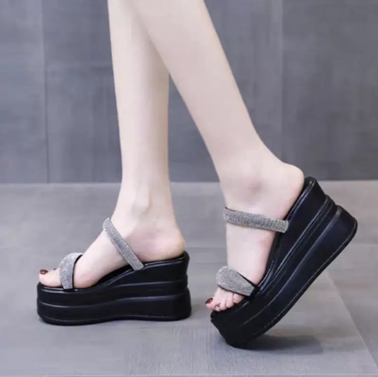 DÉP XUỒNG QUAI DA ĐÍNH ĐÁ QC TH