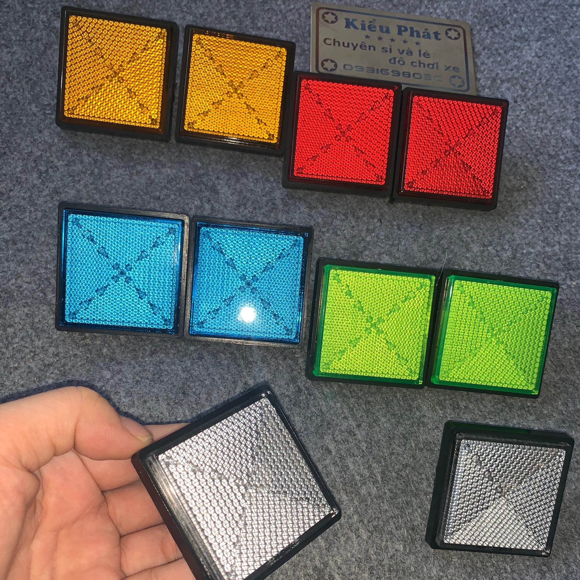 Mắt mèo phản quang kiểu Vuông đủ màu