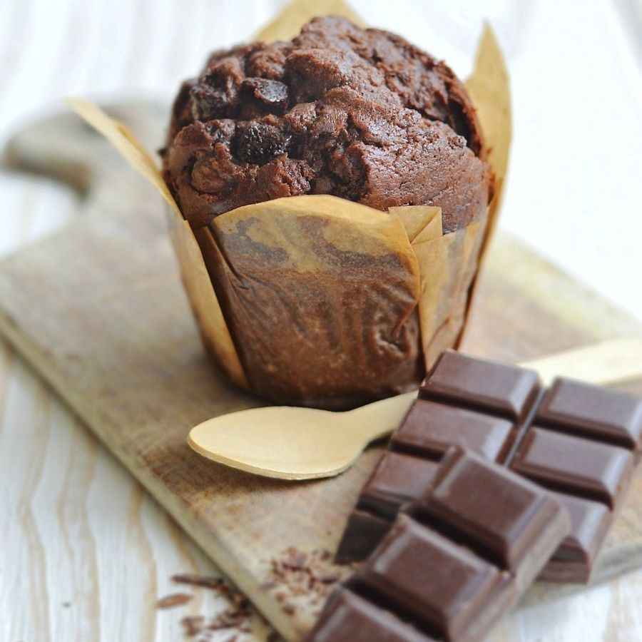 Bột làm bánh Muffin Socola Chips Gold Bone 400g (Có kèm cốc giấy cupcake)