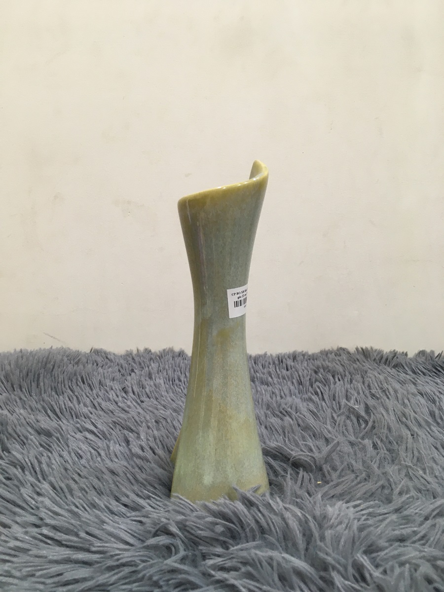BÌNH HOA XOẮN GÓC 22 CM - GỐM SỨ CƯỜNG PHÁT