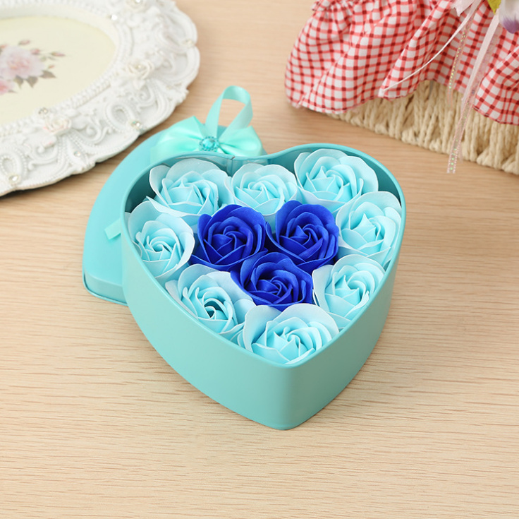 [HCM]Hoa hồng sáp 11 bông trái tim