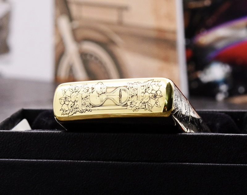 Bật Lửa Zippo đồng khắc cô gái sexy quyến rũ