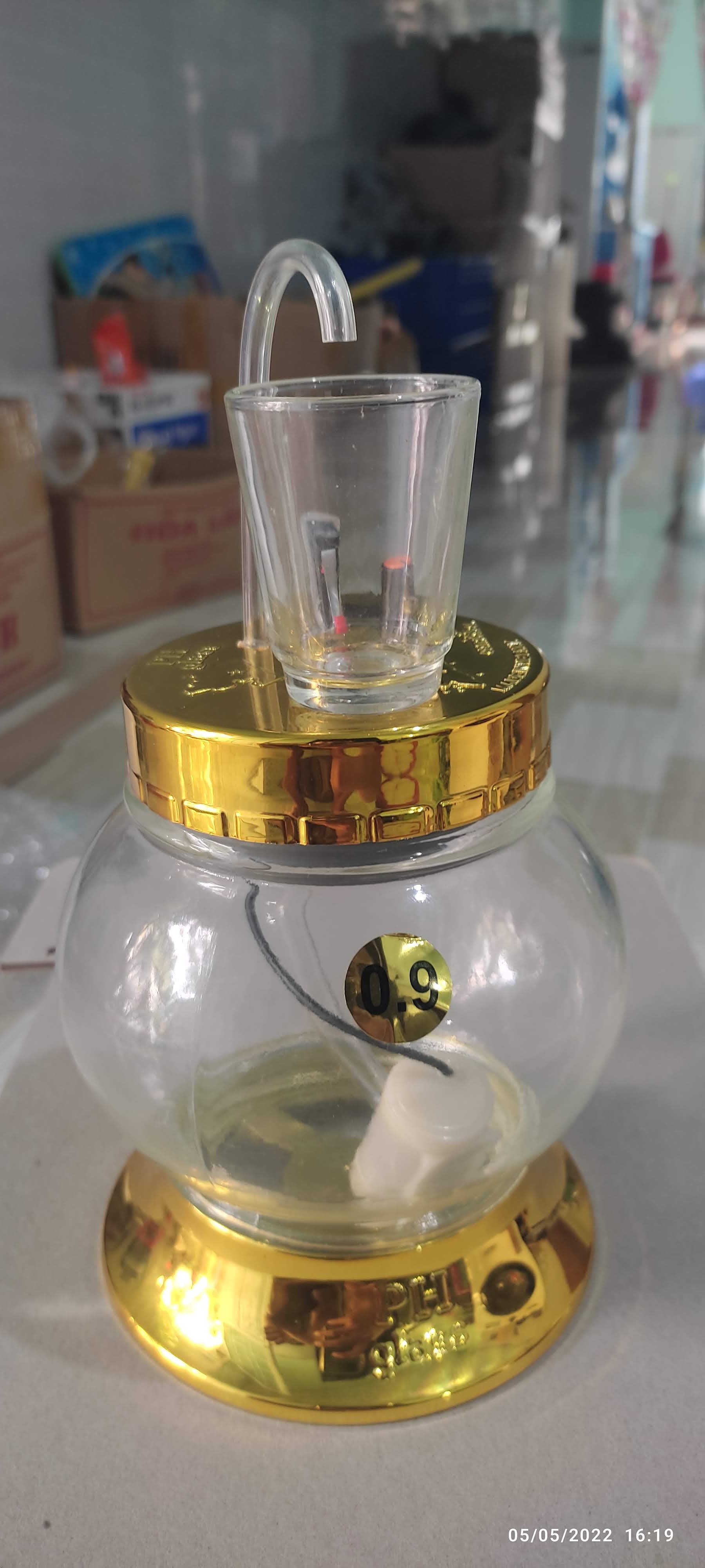 bình rót ruou tự động 0,9 lít