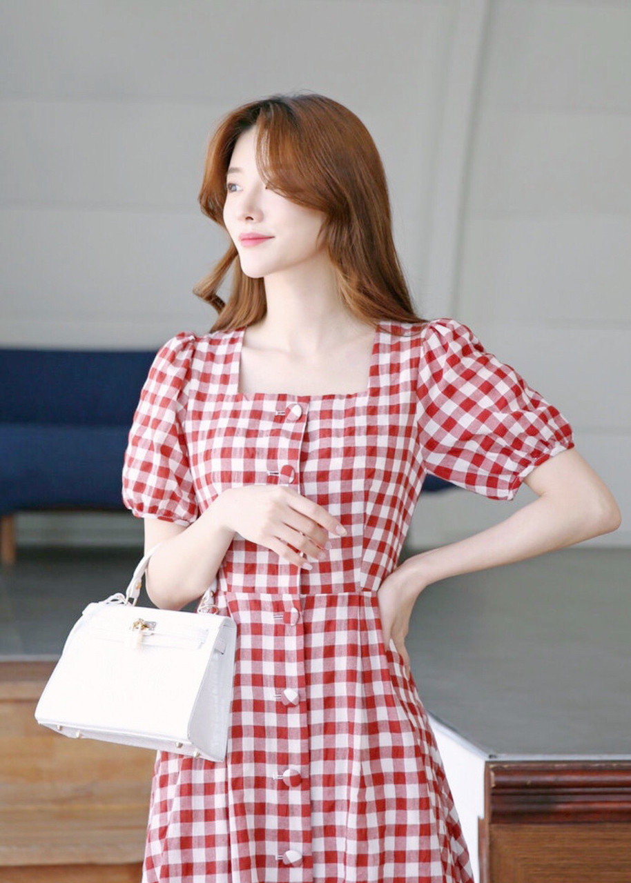 [HCM]Đầm caro đỏ nút bọc
