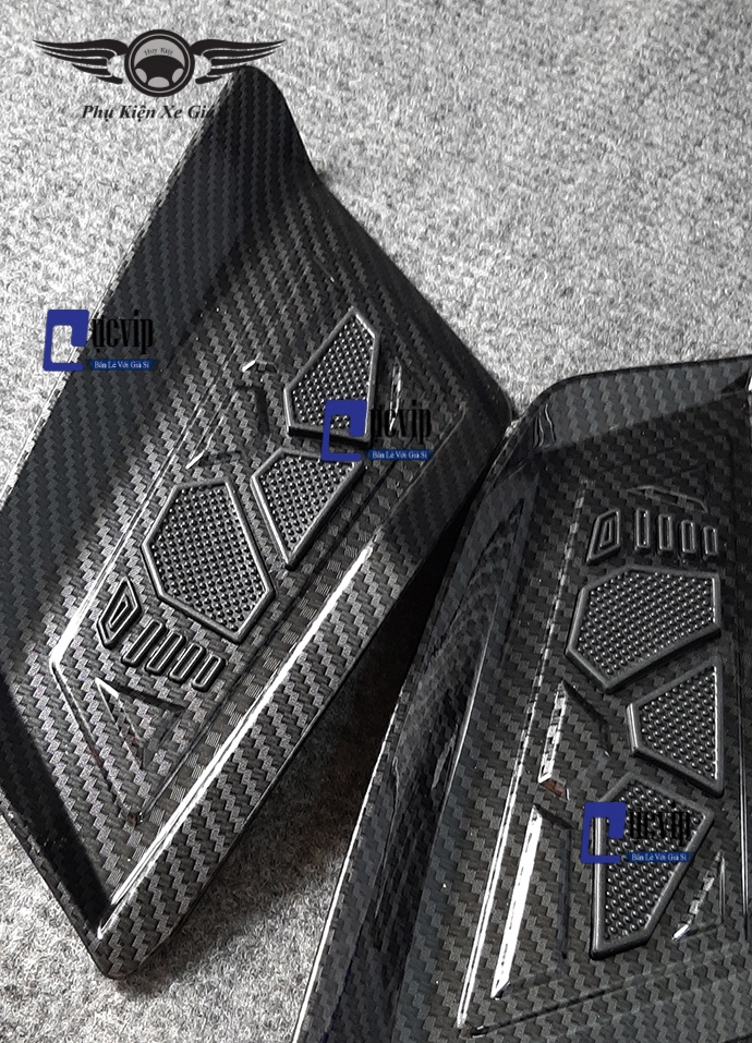 Ốp Gác Chân Em Bé AirBlade 2020 Carbon MS2827