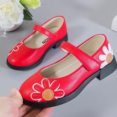 Búp Bê Thêu Trẻ Em