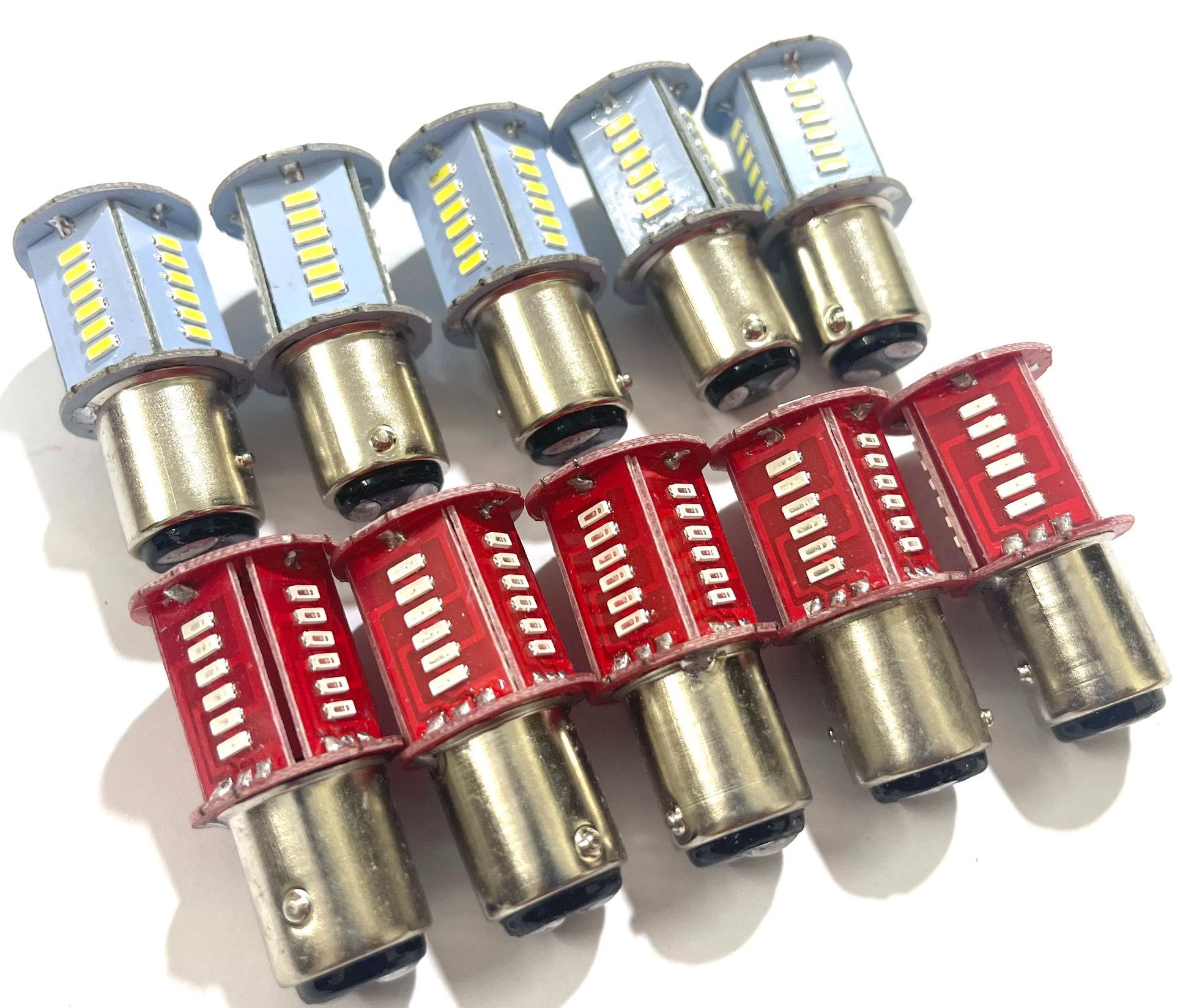 Đèn hậu led hiệu ứng chạy kiểu audi. mẫu 2022 lắp oto xe máy
