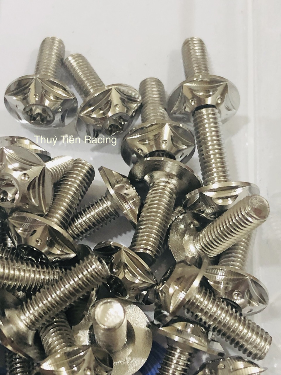 [HCM]10 ỐC INOX SALAYa 5 LY NHUYỄN LẮP DÀN ÁO WINNER SIÊU SÁNG