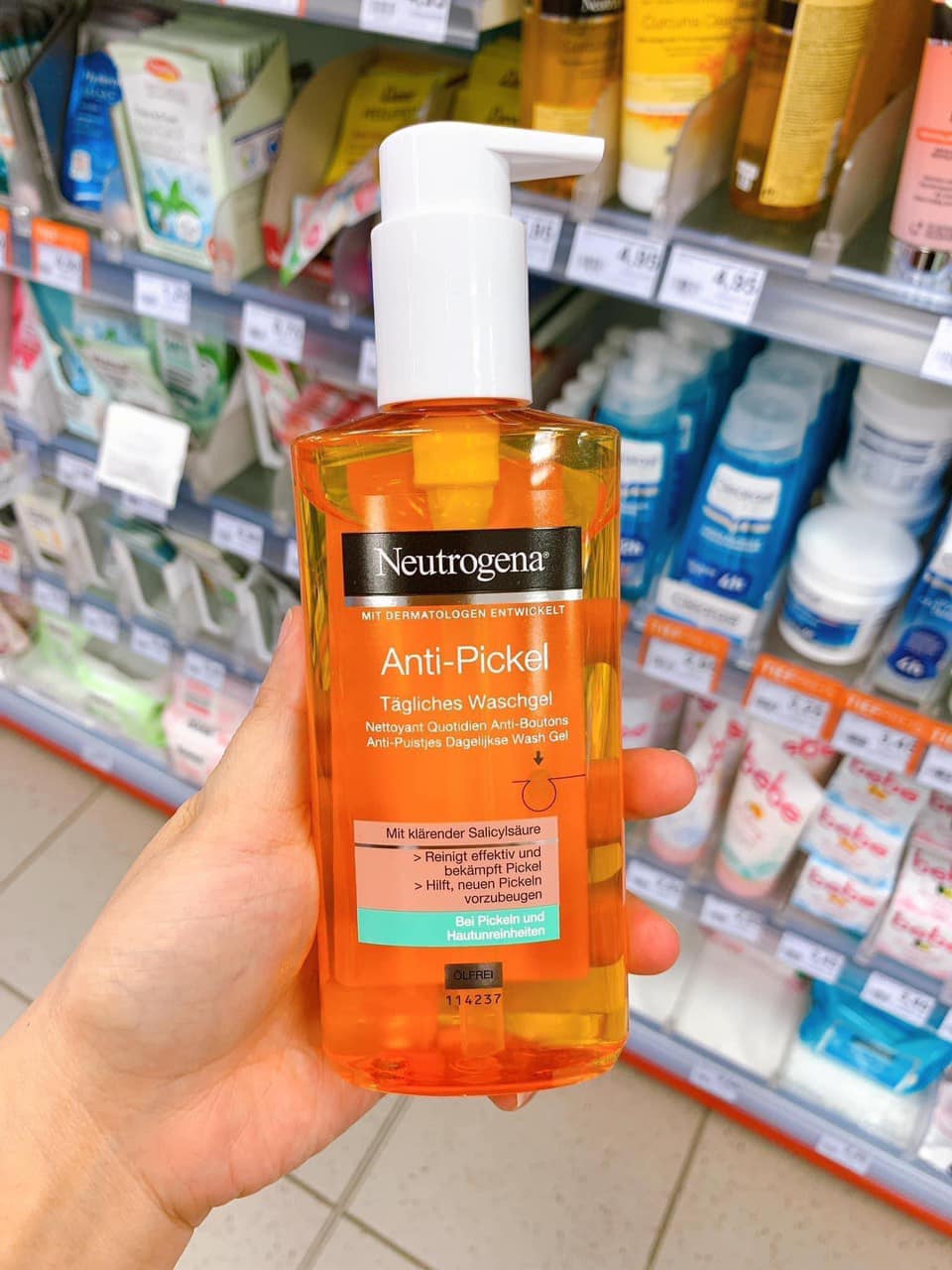 Sữa Rửa Mặt Cho Da Dầu Dầu Mụn Neutrogena 200ml