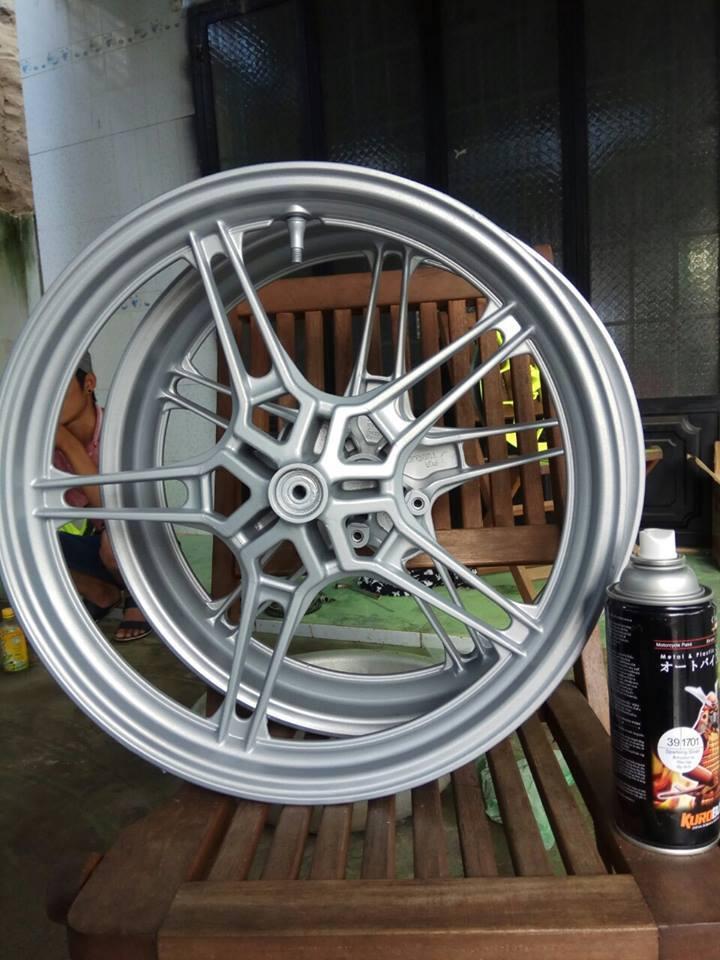 Chai sơn xịt Samurai - 1701* màu bạc lấp lánh