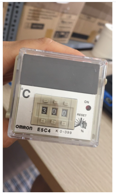 Bộ điều khiển nhiệt độ E5C2( đồng hô nhiệt E5C2 )