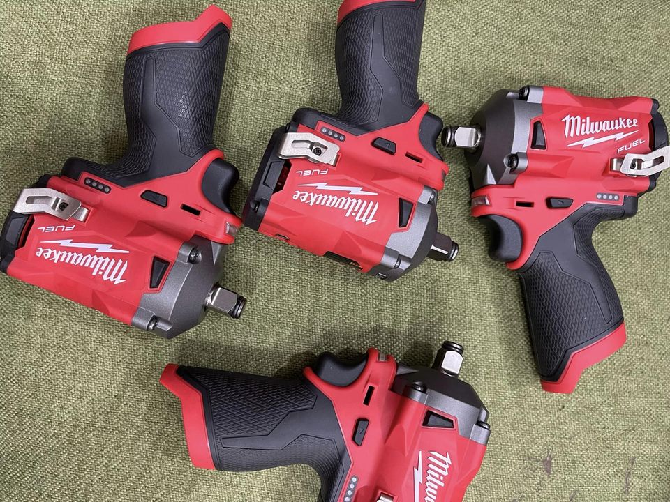 Máy siết Bu Lông Milwaukee M12