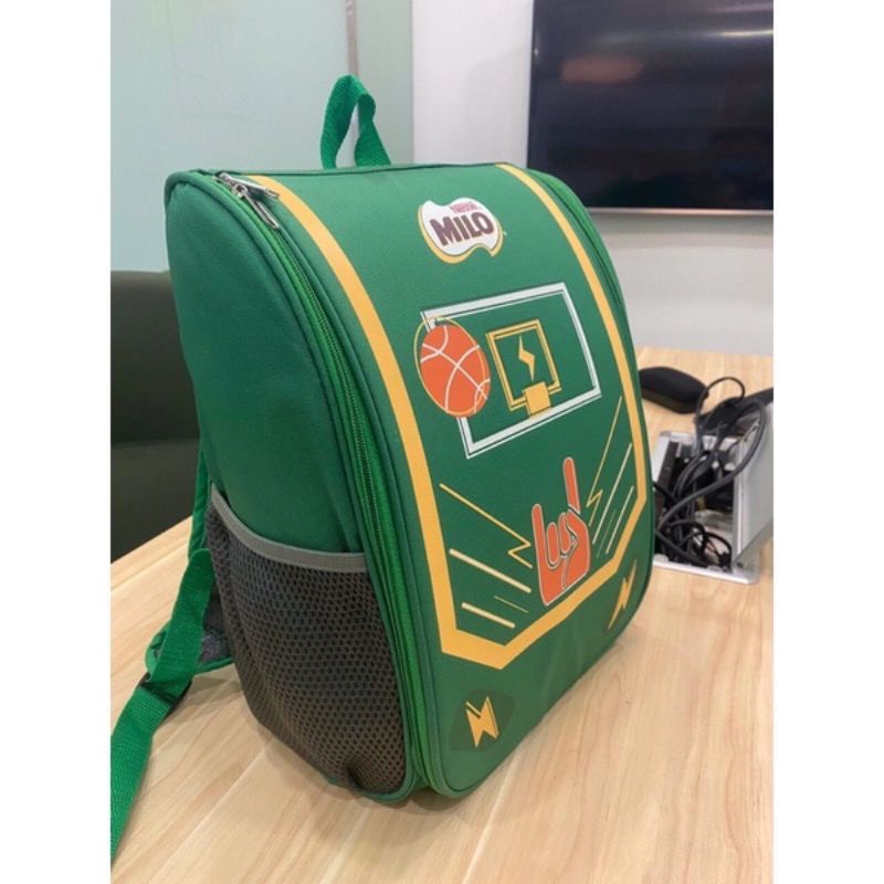 Balo chống gù cho bé quà của Milo
