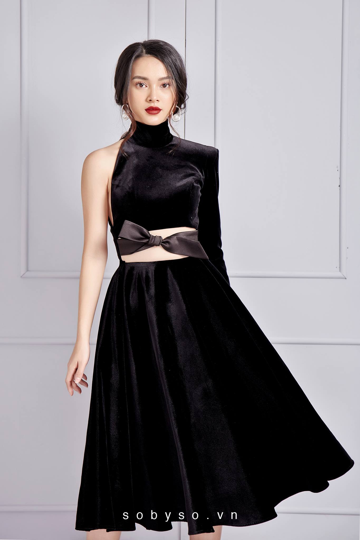 SO BY SO - Đầm nhung đính nơ