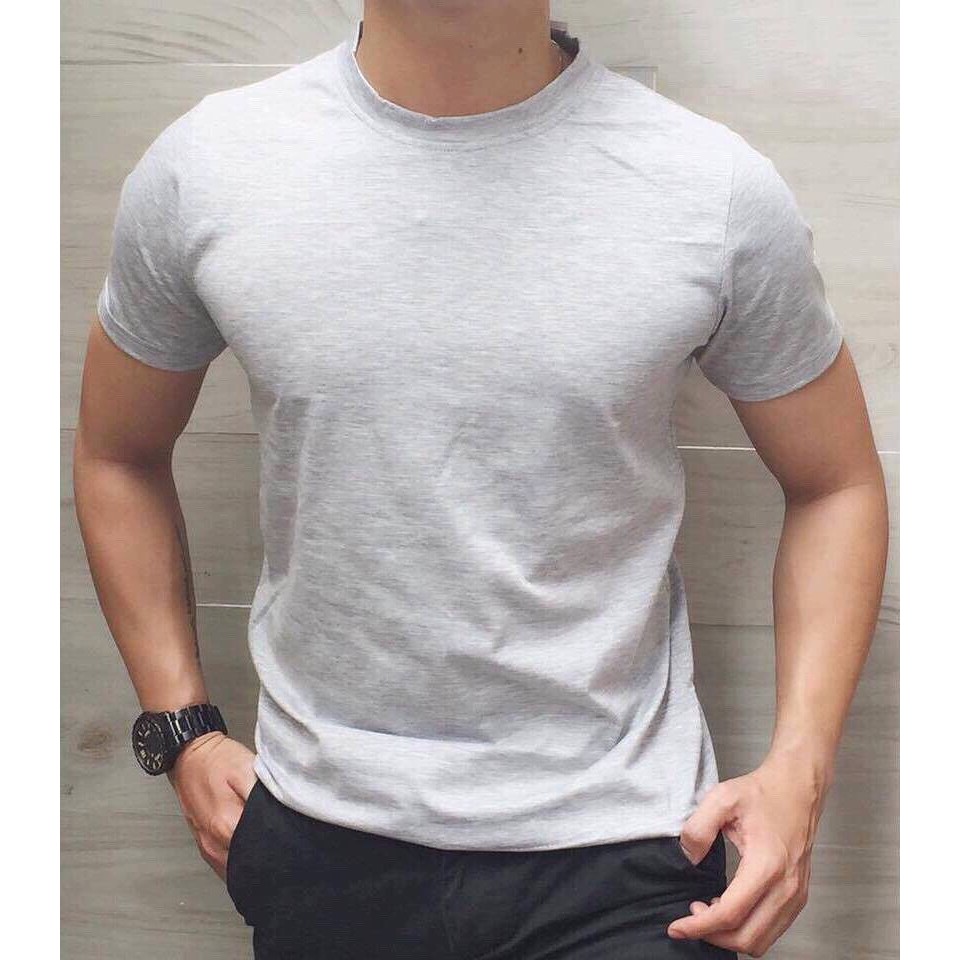 Phông Cổ Tròn Màu Đen Form Body Trẻ Trung