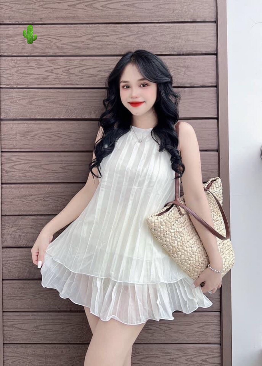 Set tơ đũi áo cổ yếm phối chân váy ngắn lưng thun