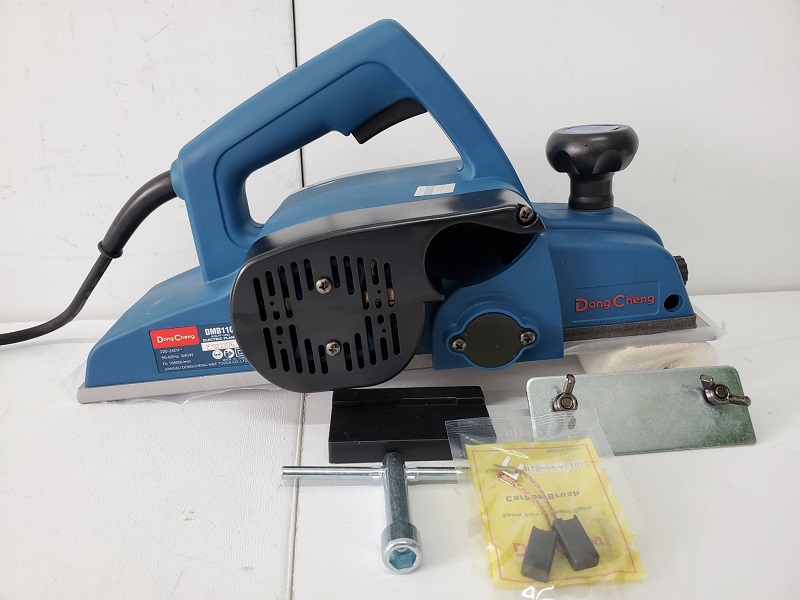 [HCM]Máy bào gỗ DongCheng DMB110