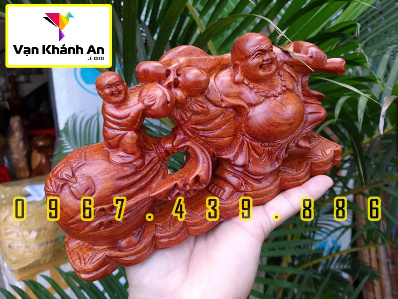 Tượng để xe ô tô bằng gỗ