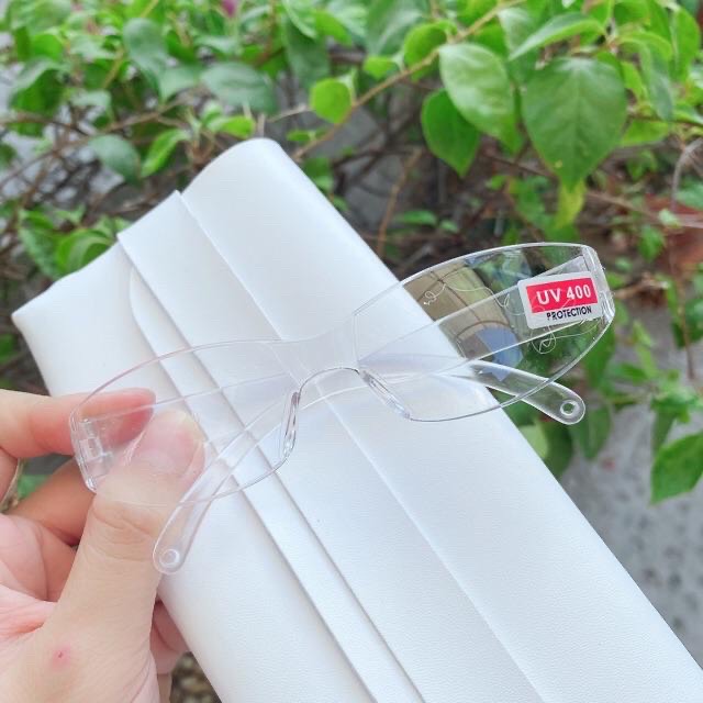 KÍNH CHỐNG BỤI CẢN GIÓ BẢO VỆ MẮT CHO TRẺ EM