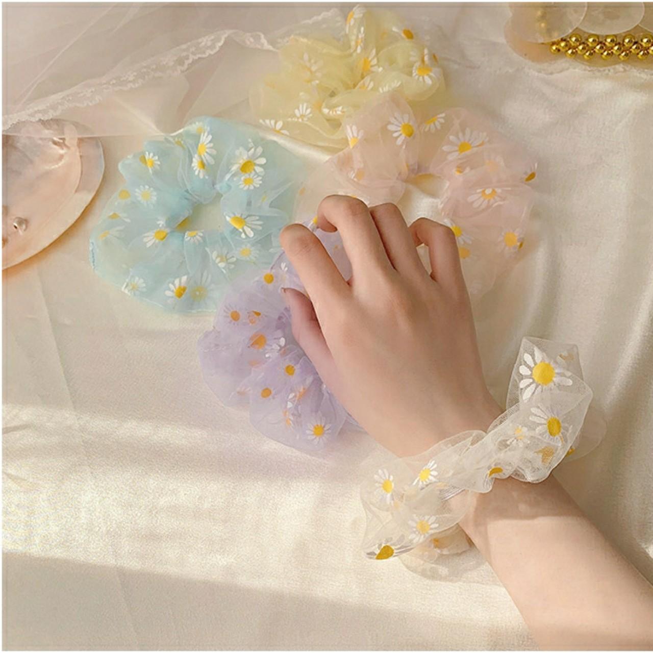 CỘT TÓC  SCRUNCHIE  HOA CÚC KÈM TÚI - COMBO 3
