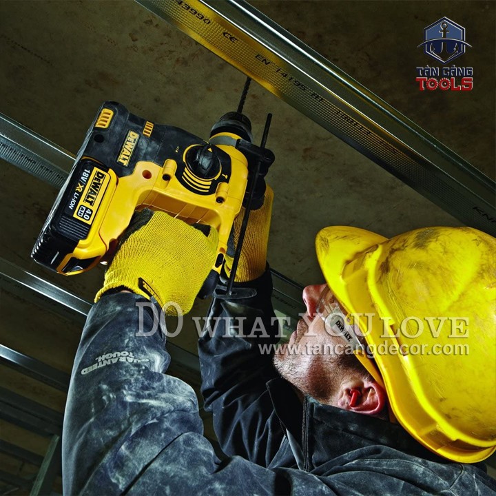 [Trả góp 0%] Máy Khoan Bê Tông 3 Chế Độ Dùng Pin DeWalt 18V DCH273KN ( Thân Máy )