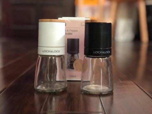 Dụng Cụ Xay Tiêu Lưỡi Sứ Lock&Lock Cko115