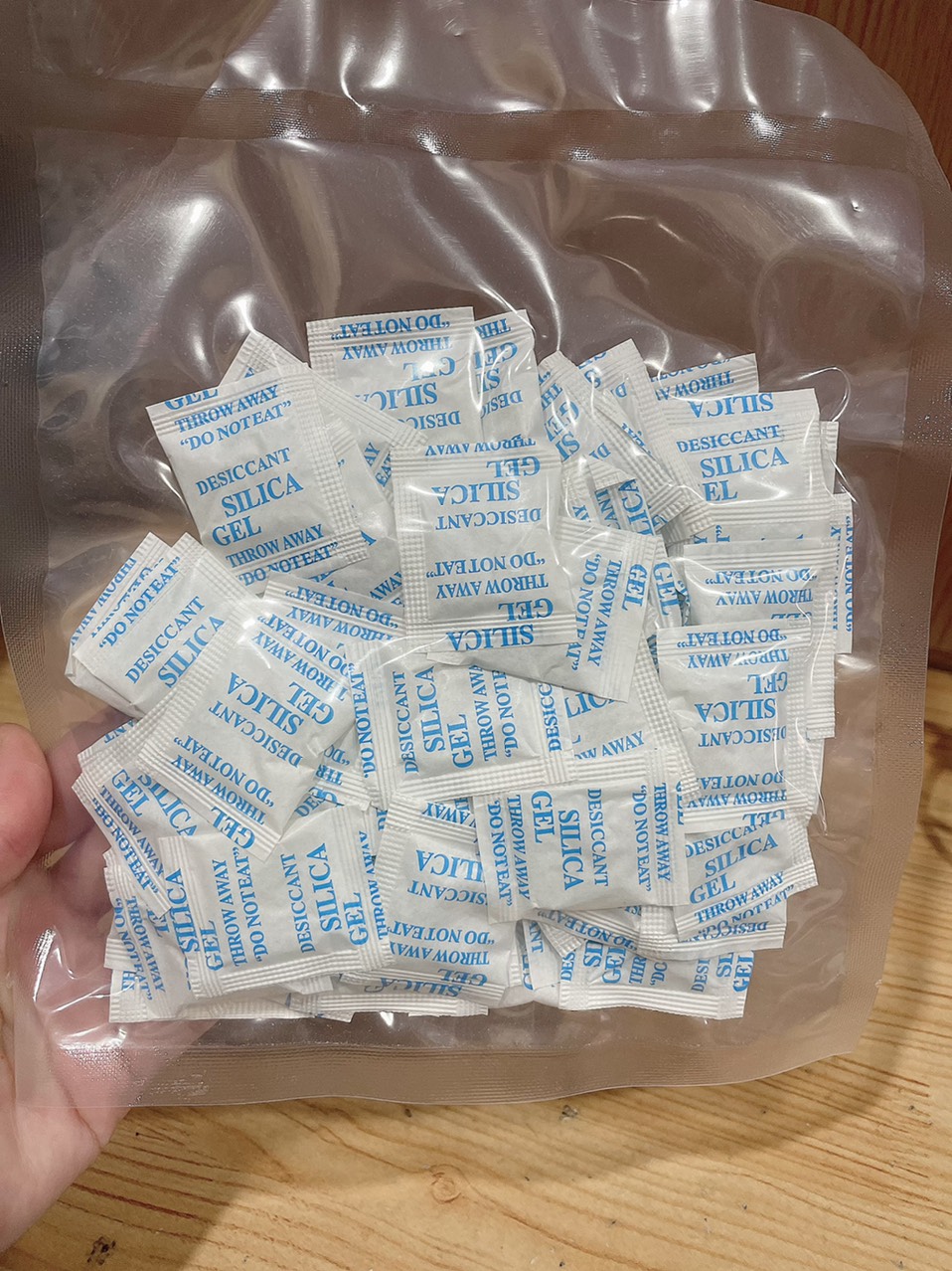 Gói hút ẩm 1gr xanh(Túi 100gram)(giá sỉ)