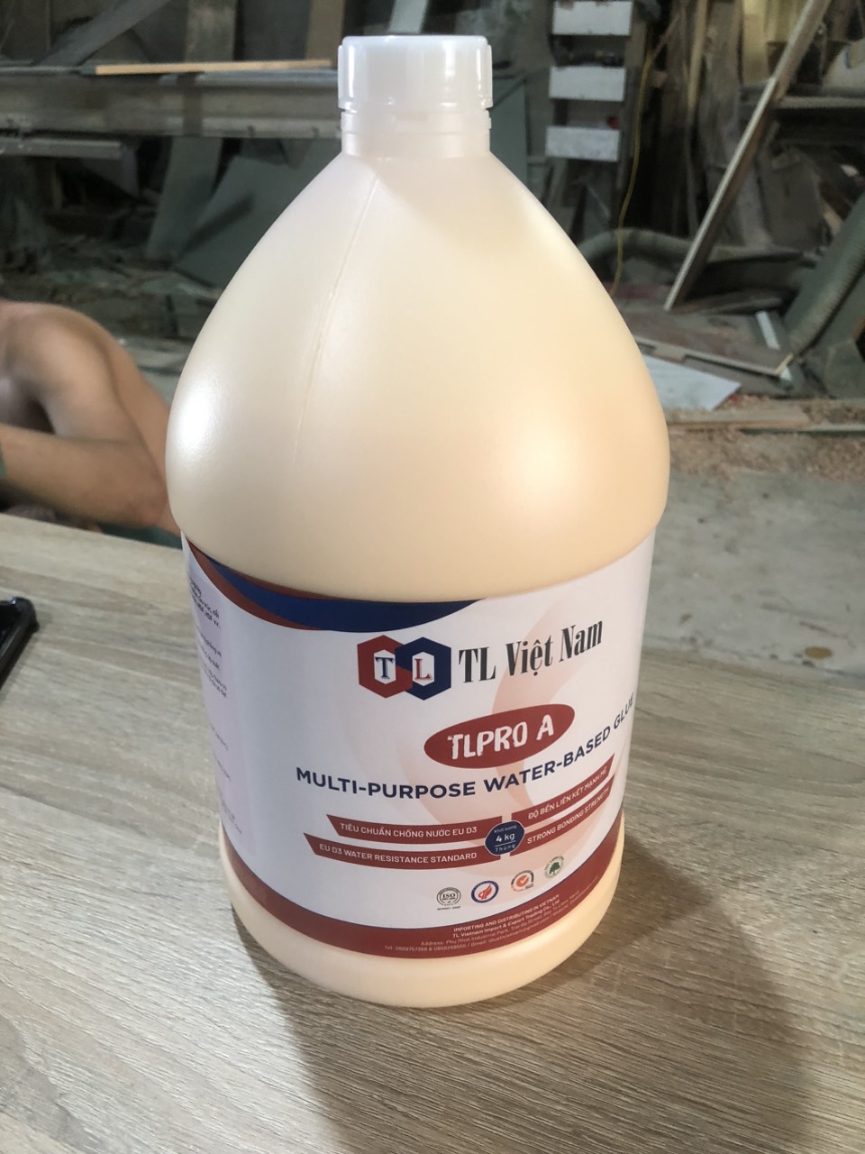 Keo dán gỗ, keo sữa dán gỗ can 4 kg