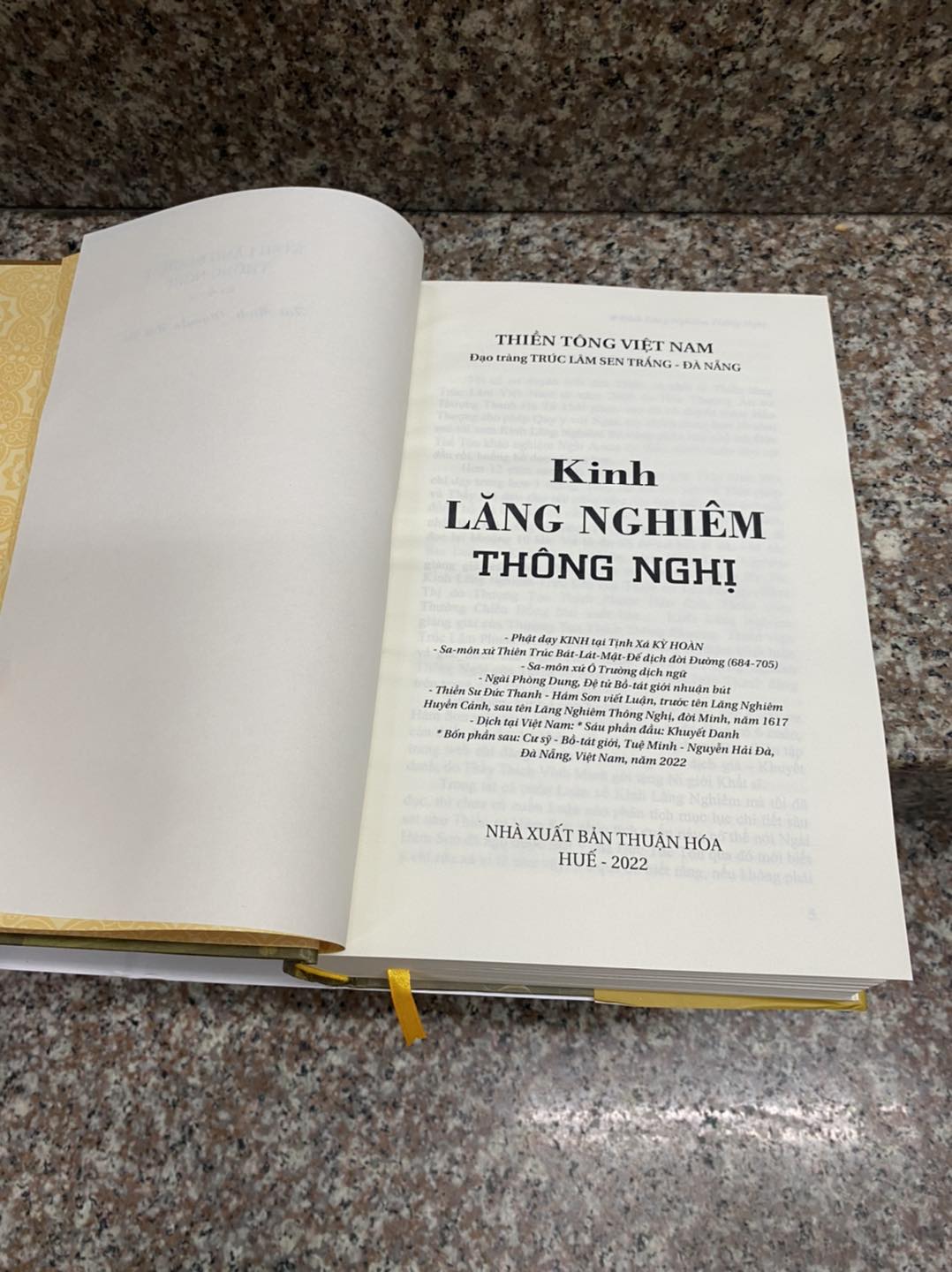 Sách Kinh lăng nghiêm thông nghị
