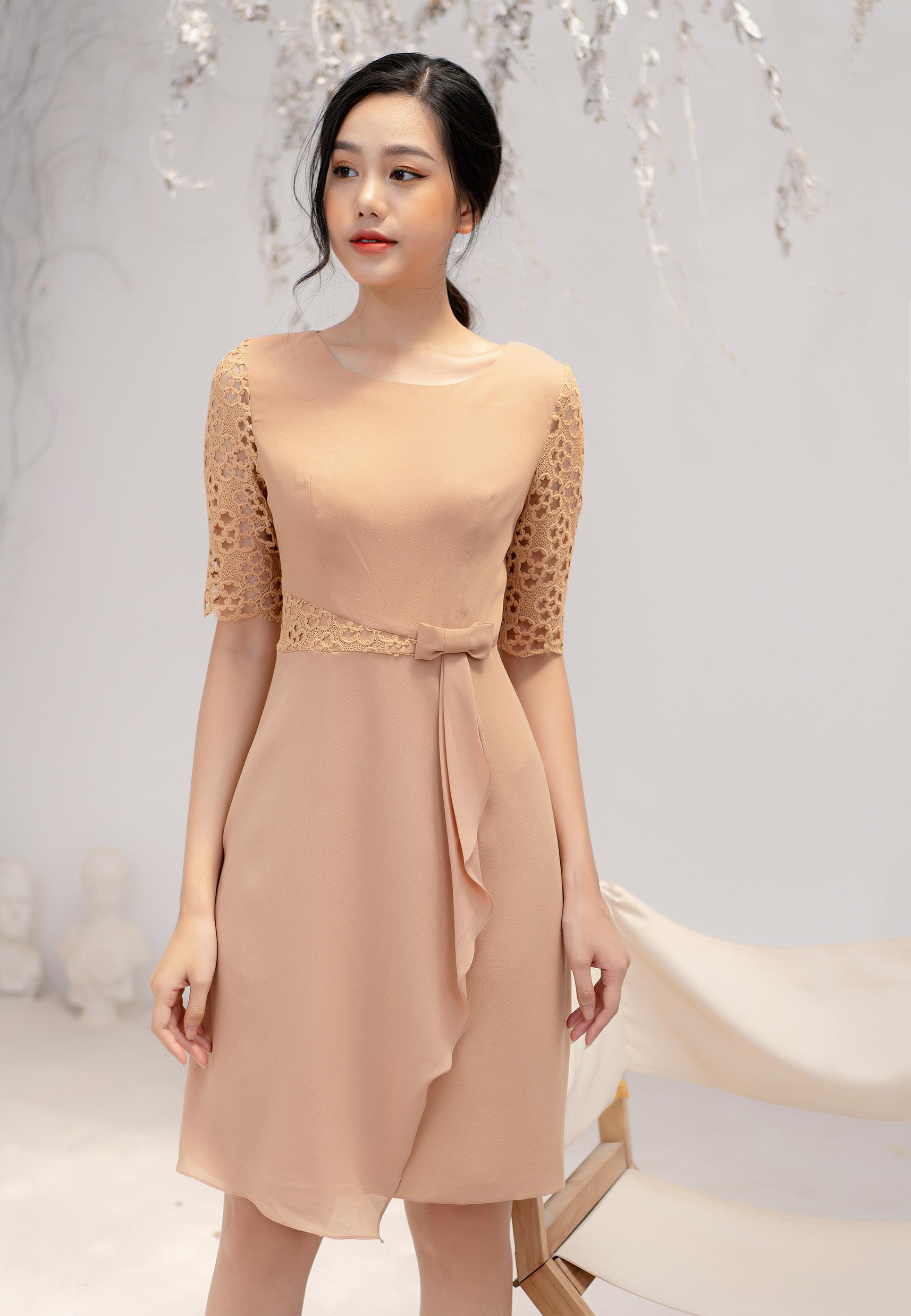 Đầm xòe phối ren tay Mila 20DK015BE