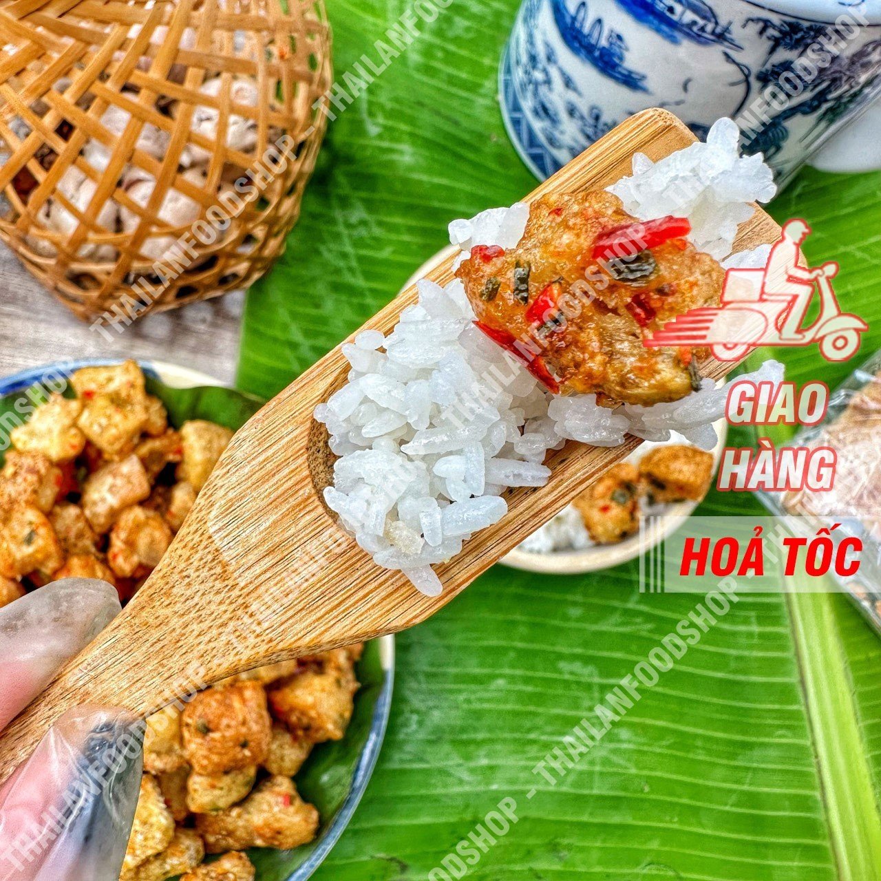 Tóp Mỡ Liền Da Sốt Mắm Hành - Lon 100Gr