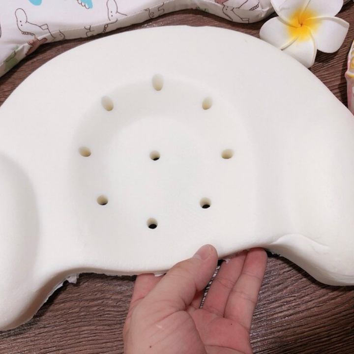 Gối cao su non chống bẹp đầu cho bé