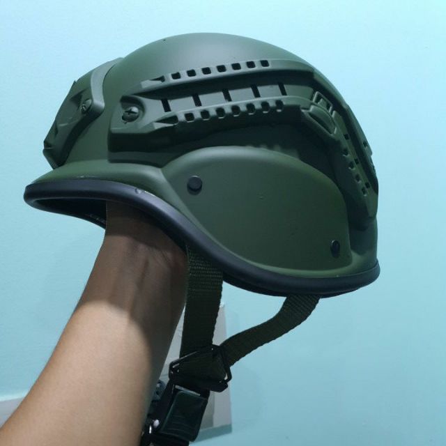 Nón bảo hiểm Đức ngôi sao