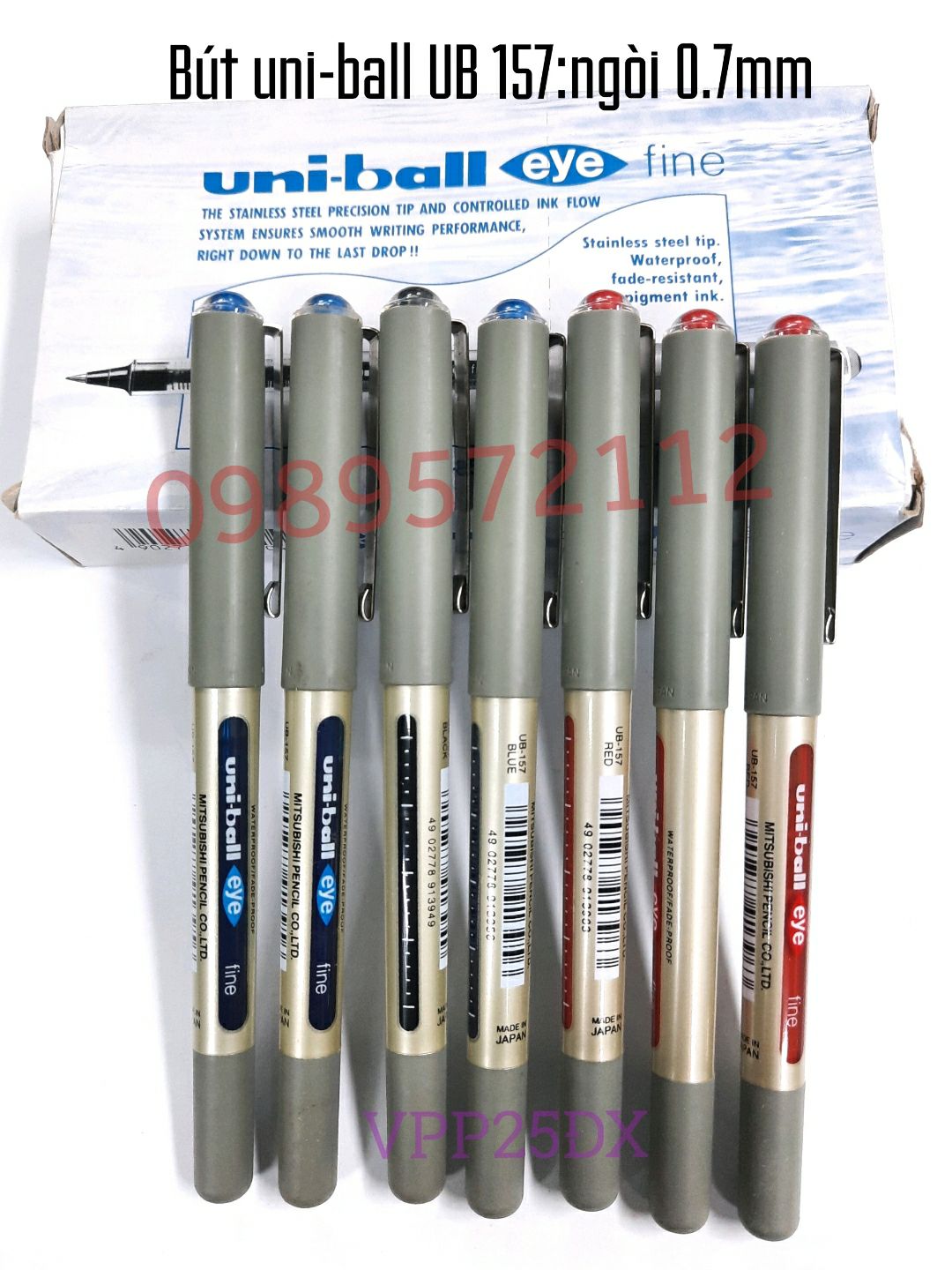 Bút Uni-ball UB-157 ngòi 0.7mm. (1 cái)