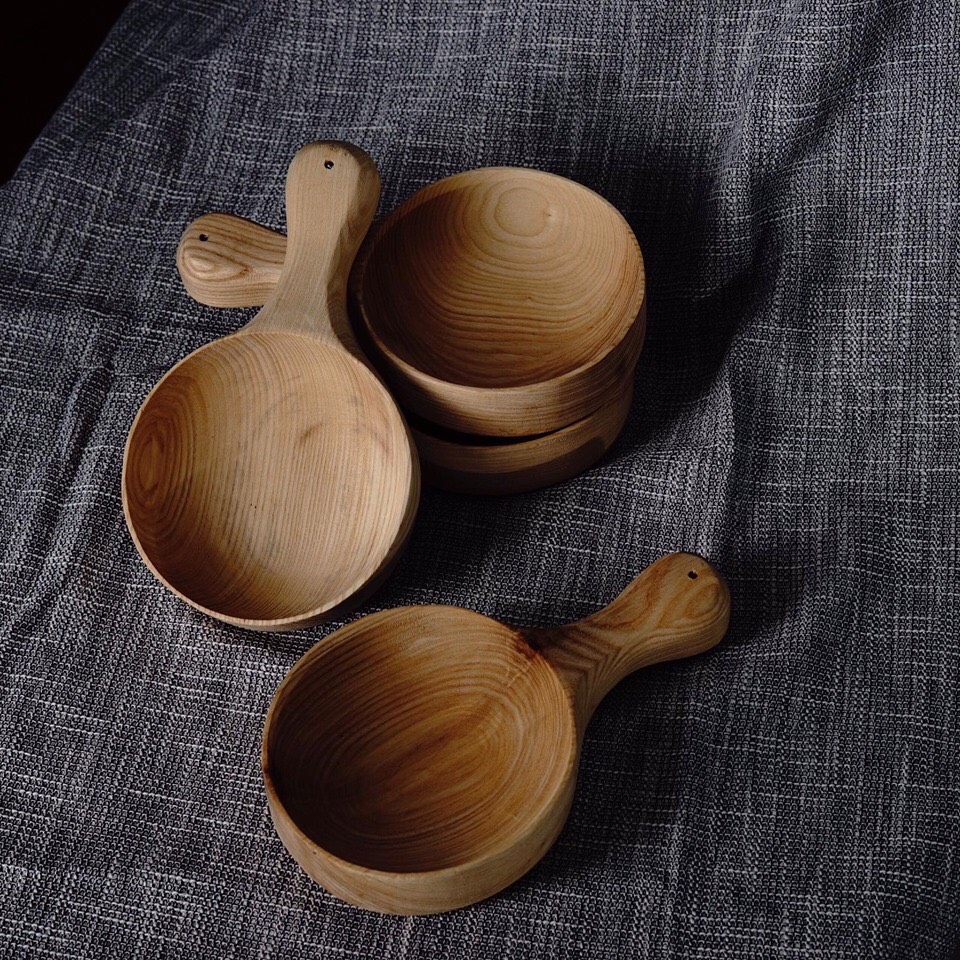 Khay Tròn Có Tay Cầm Chất Liệu Gỗ Tần Bì Cao Cấp - Kích Thước : Dài 25cm * Rộng 14.5cm - Phù Hợp Decor trang Trí Chụp Hình Sản Phẩm Thức ăn