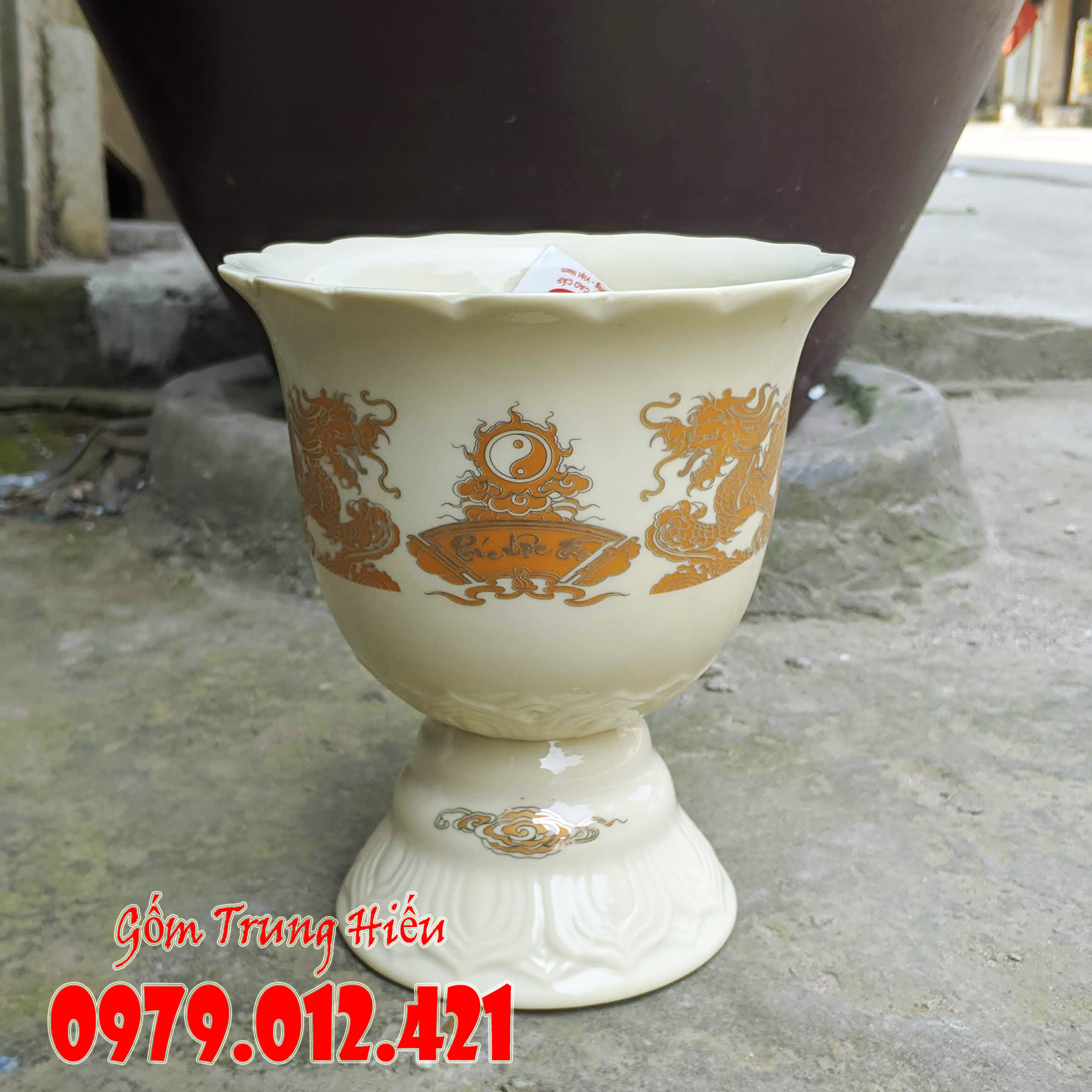 Ly đựng quả Phật Thủ Bát Tràng vàng kim