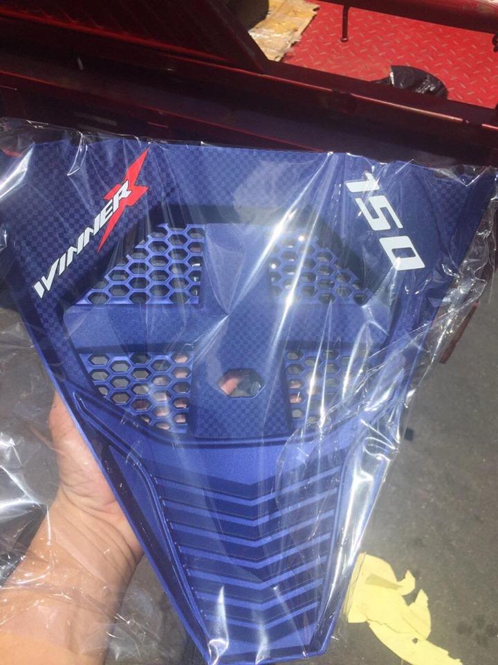 Miếng chắn bùn tam giác Winner X- bánh trước.( Ver2)