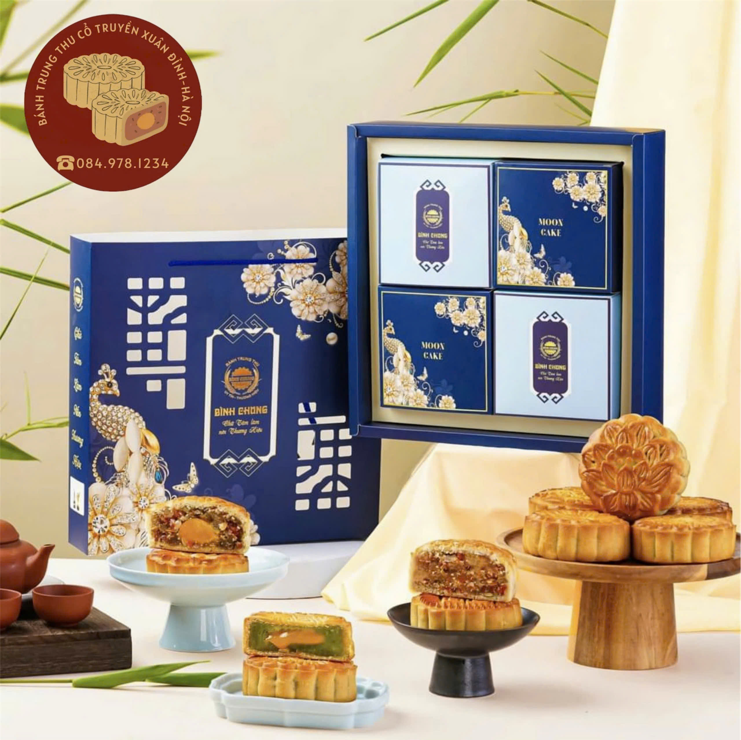 Bánh trung thu Thập cẩm trứng muối