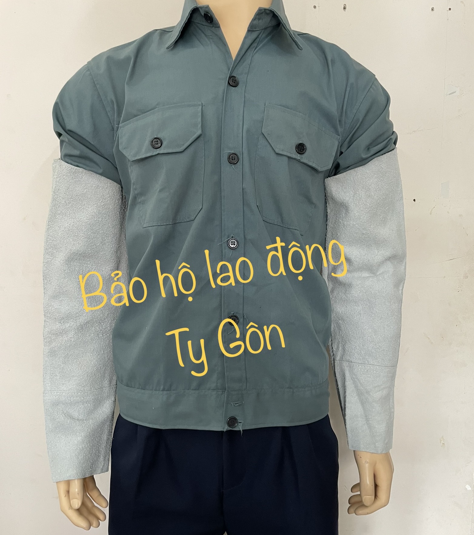 [Hình thực tế] Ống tay da bò cho thợ hàn, cơ khí