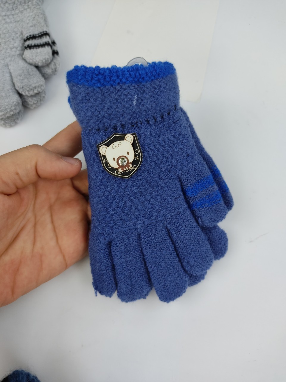 Găng tay len bé trai (1đôi) size từ 3-6 tuổi