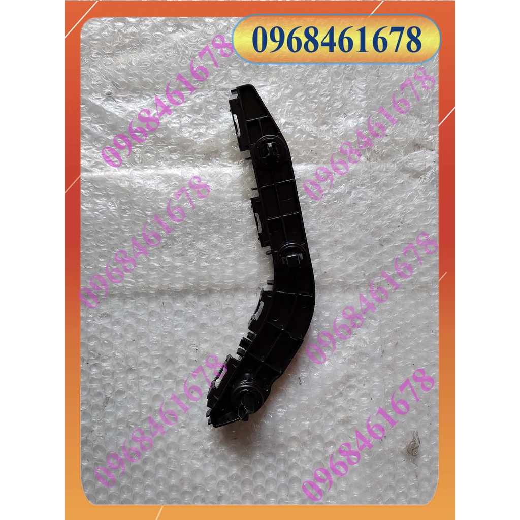 Nẹp cài ba đờ sốc trước Innova 12-15 (Phe cài, nẹp cài cản)