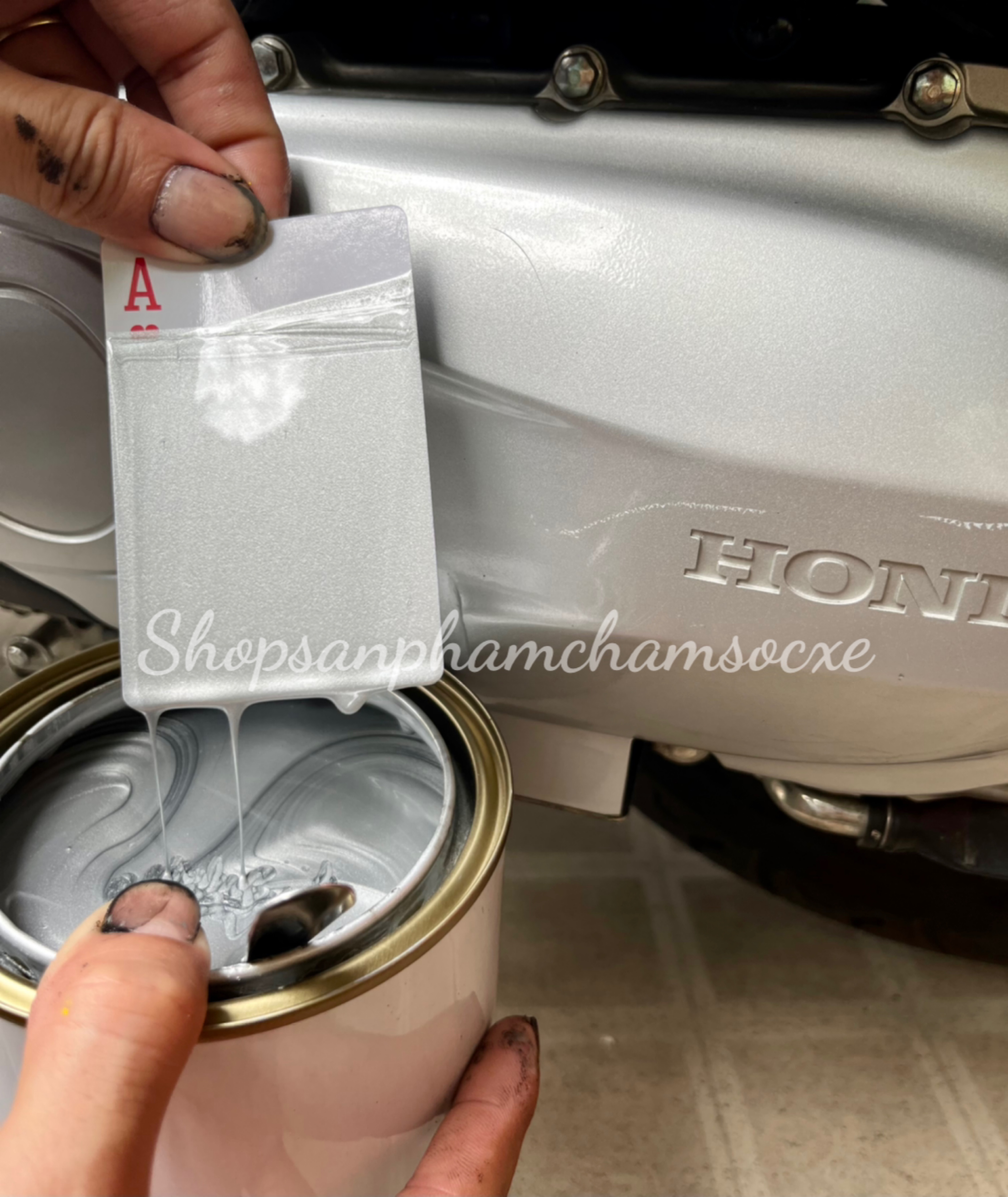 Màu nhũ bạc lóc honda - sơn 1k