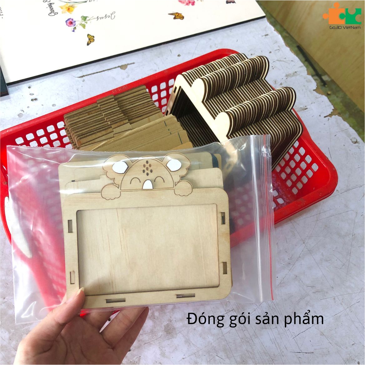 Hộp chiếu phim hologram 3d