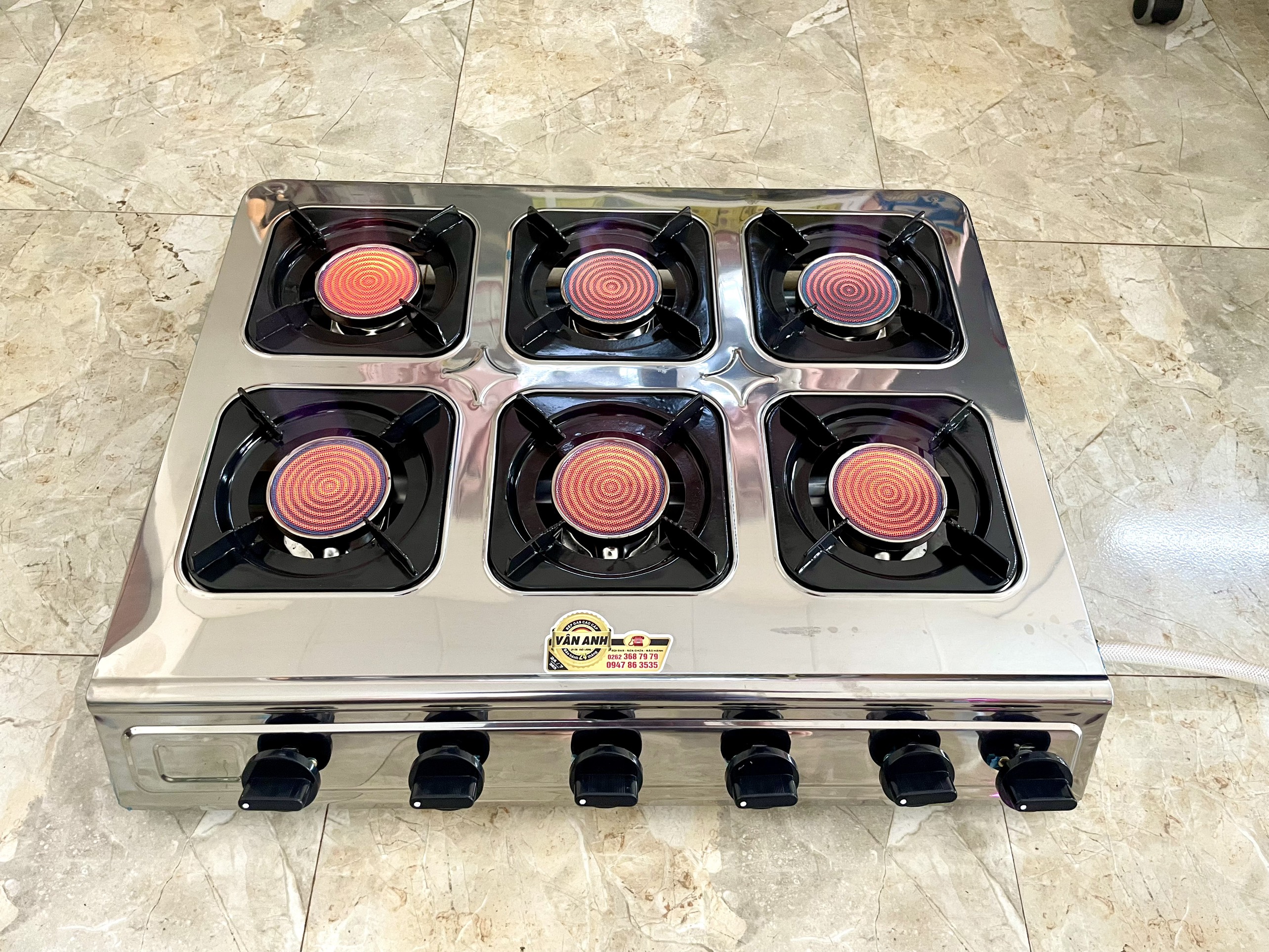 BẾP GAS 6 LÒ HỒNG NGOÀI ( BÁNH XÈO - MỲ CAY )