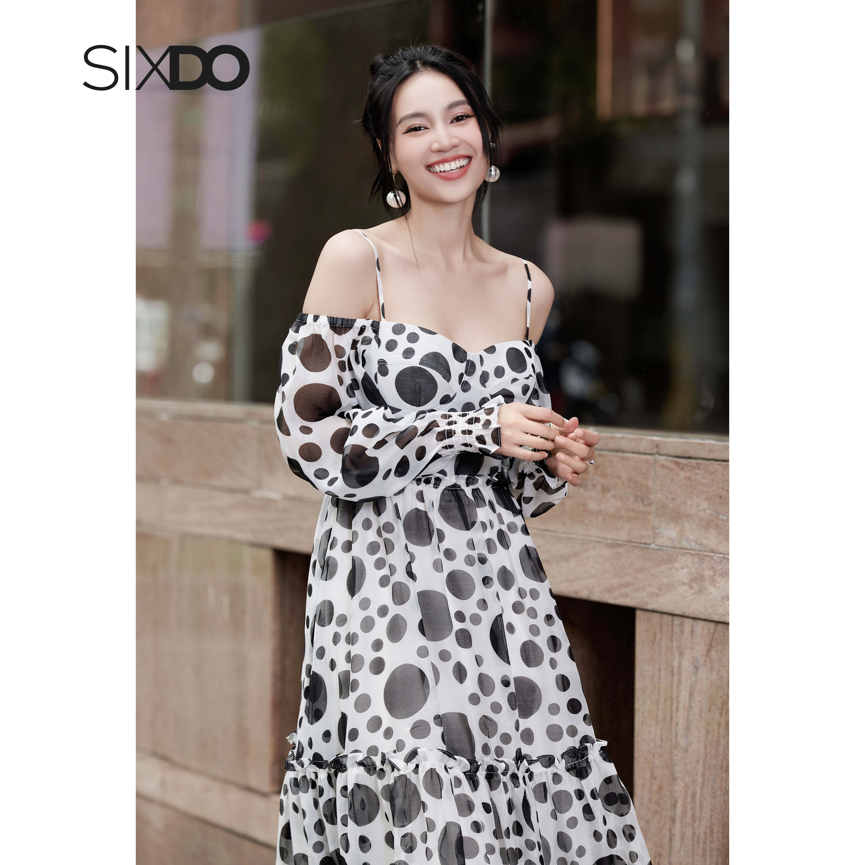 Đầm chấm bi trễ vai dài tay SIXDO (White Polka Dots Midi Dress)