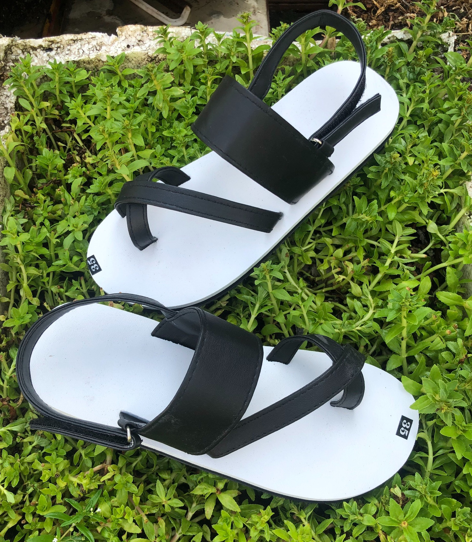 sandal chíp chíp (sandal nam nữ đế trắng quai đen )